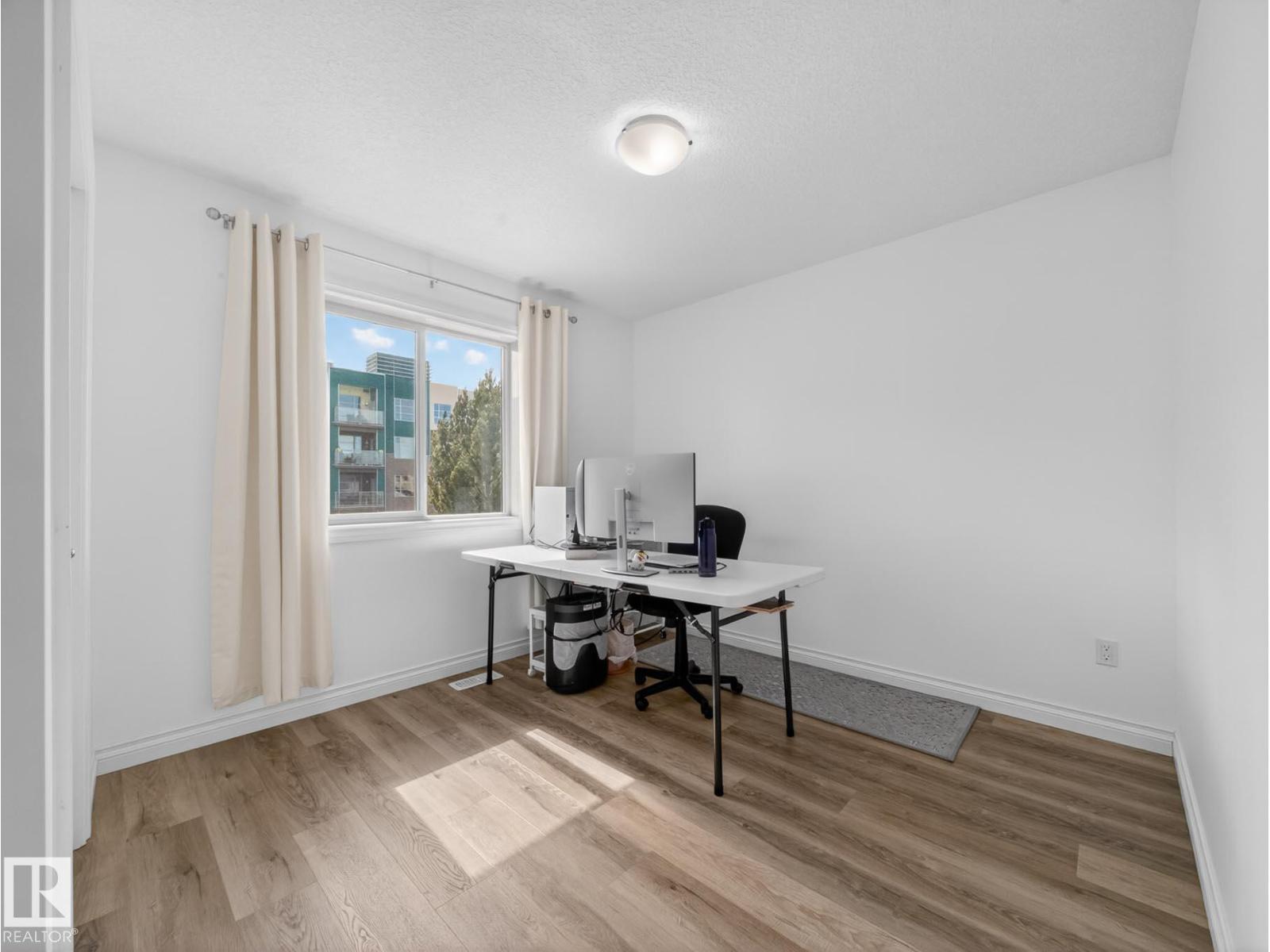 718 ADAMS WY SW - 35