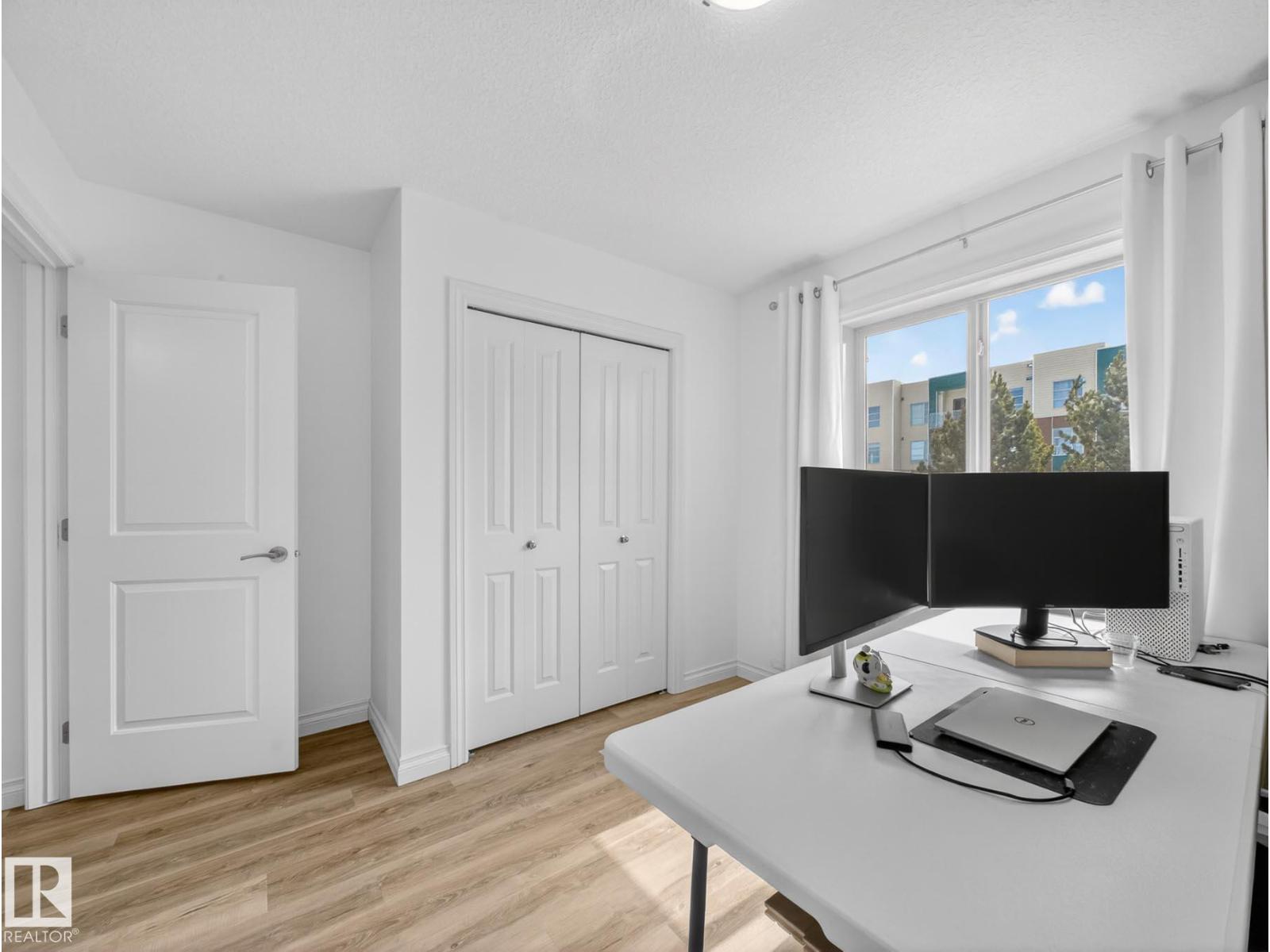 718 ADAMS WY SW - 36