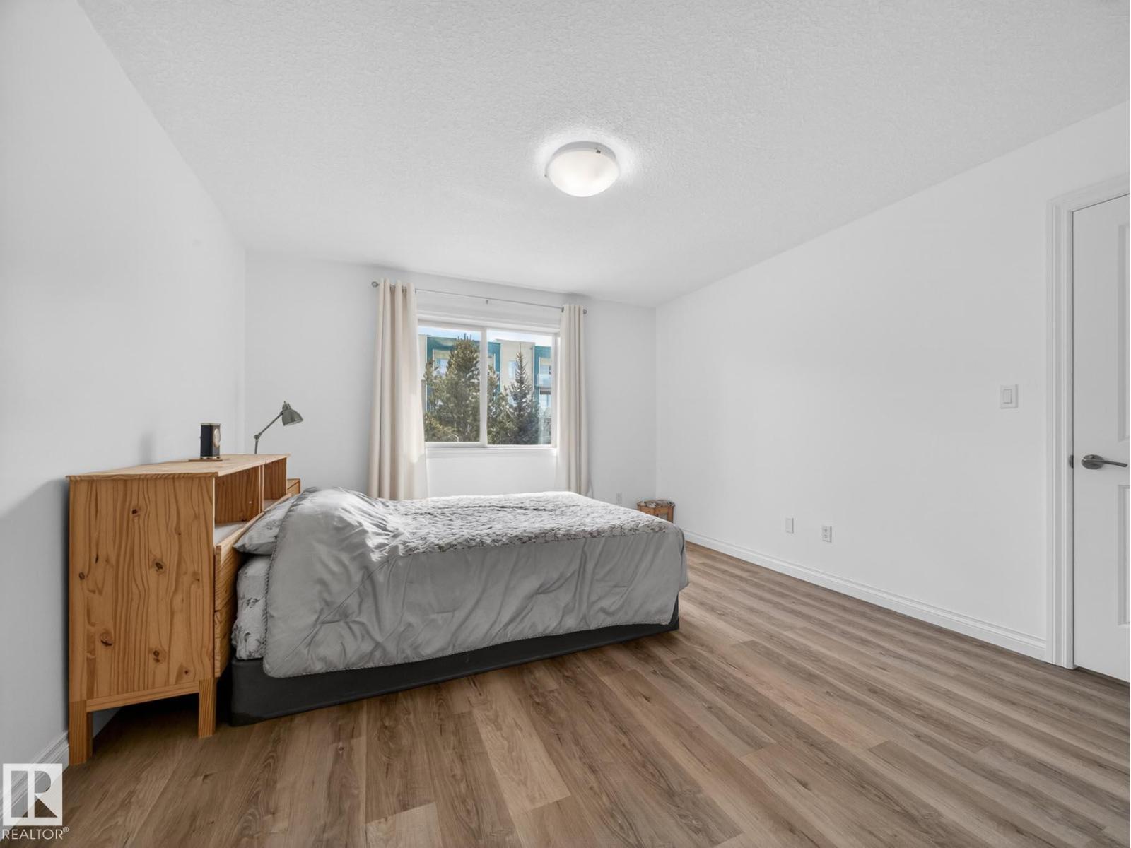 718 ADAMS WY SW - 40