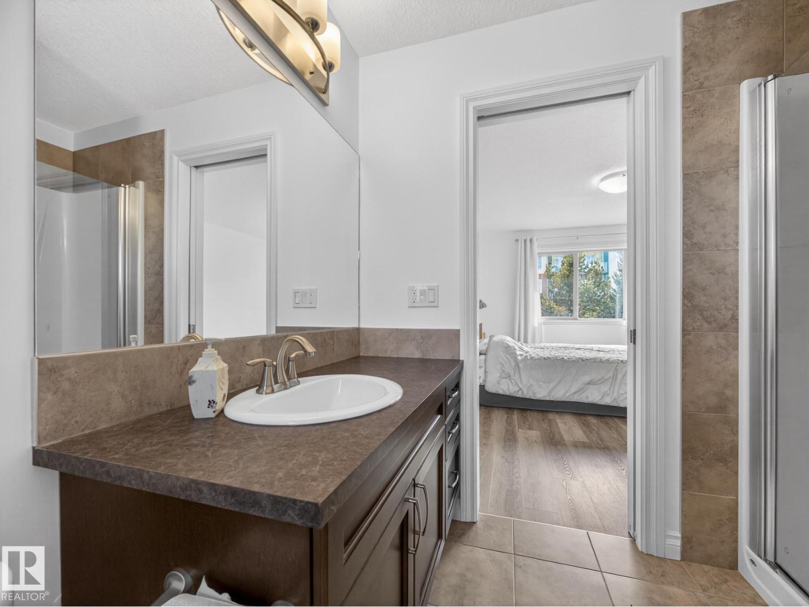 718 ADAMS WY SW - 44