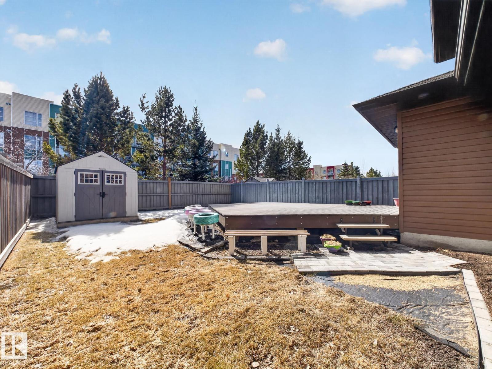 718 ADAMS WY SW - 46