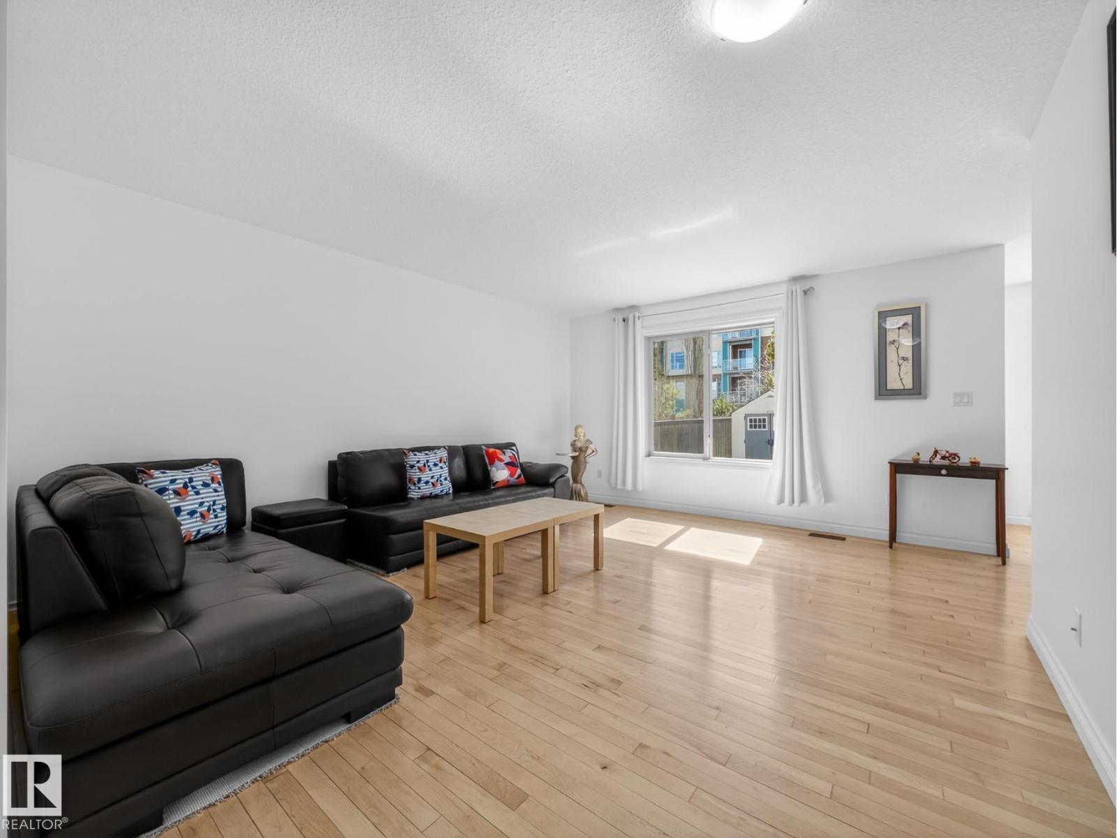 718 ADAMS WY SW - 6