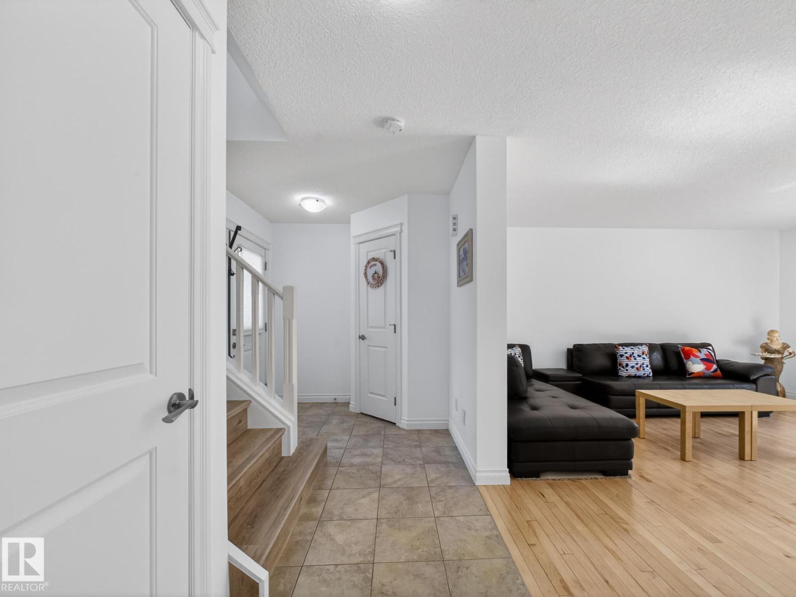 718 ADAMS WY SW - 63