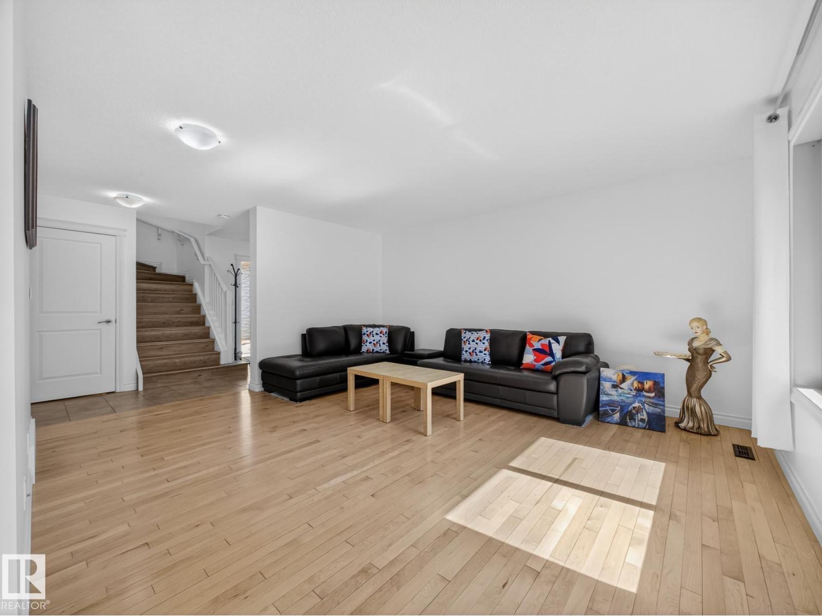 718 ADAMS WY SW - 9