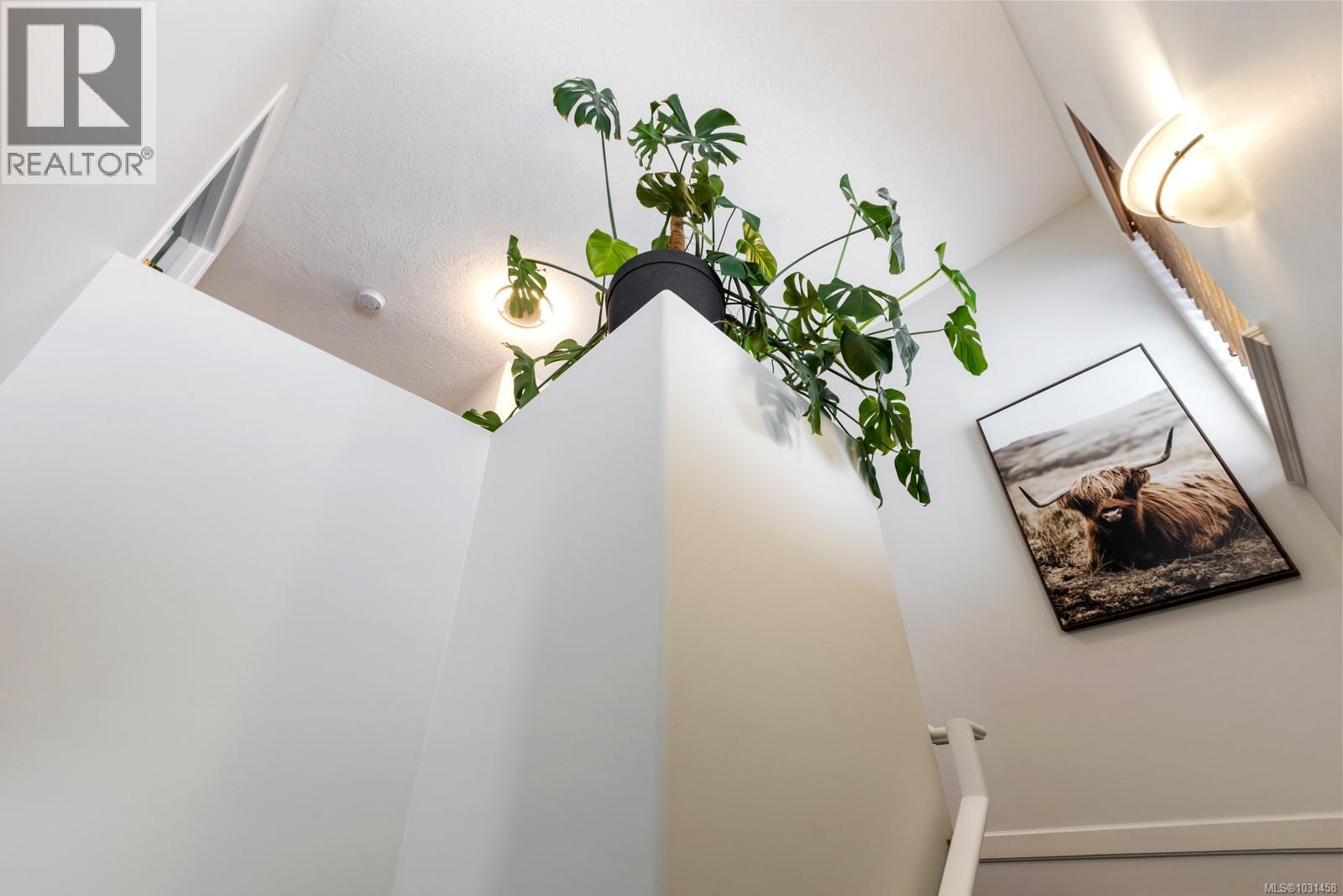 #101 720 ASPEN RD - 24