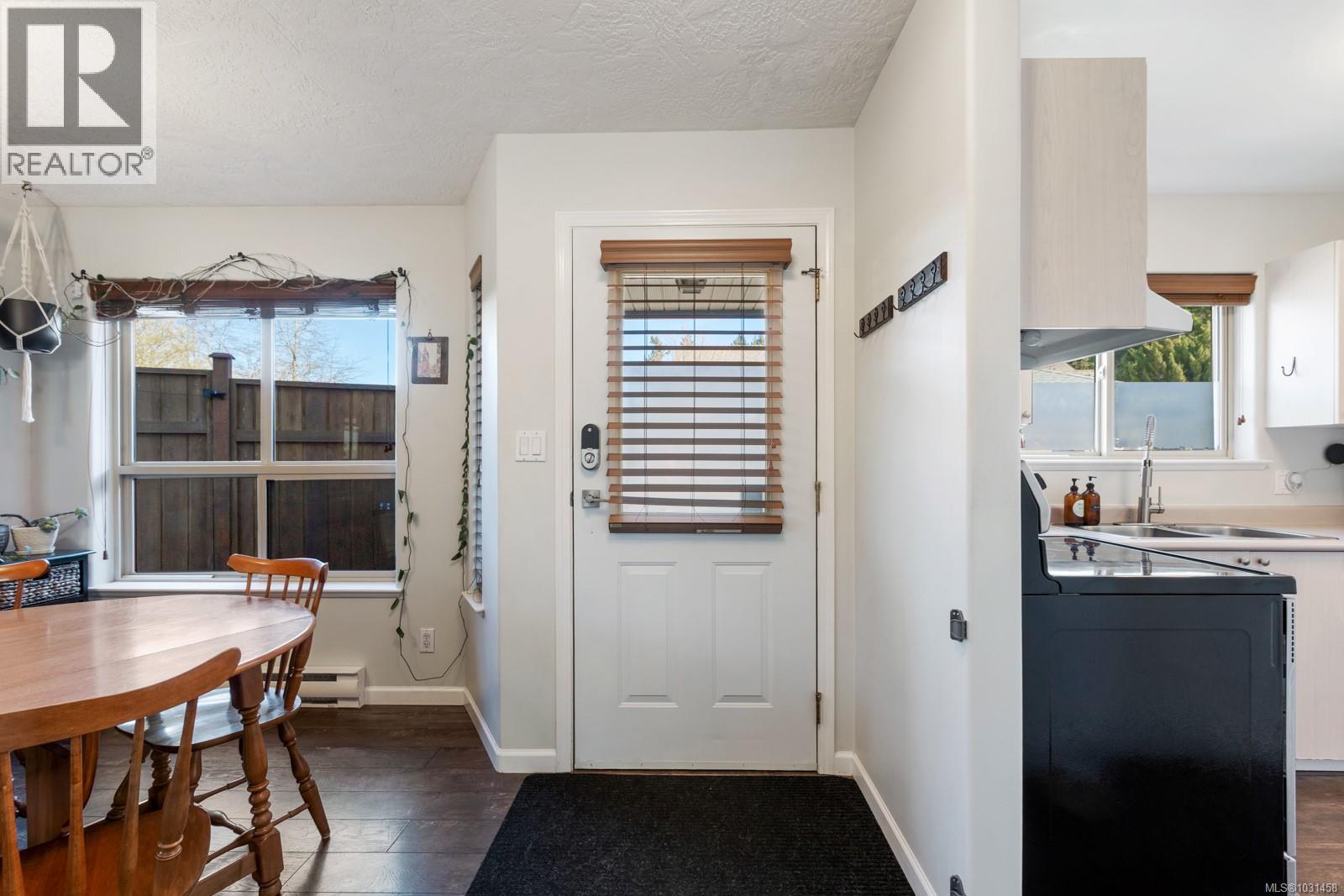 #101 720 ASPEN RD - 6