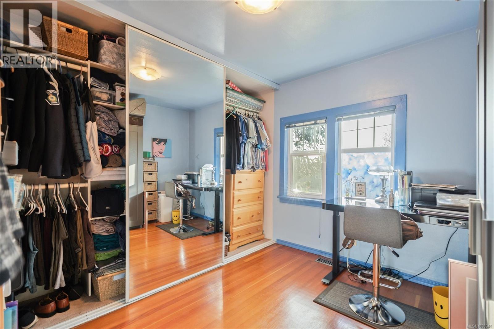 555 Lampson St, Esquimalt