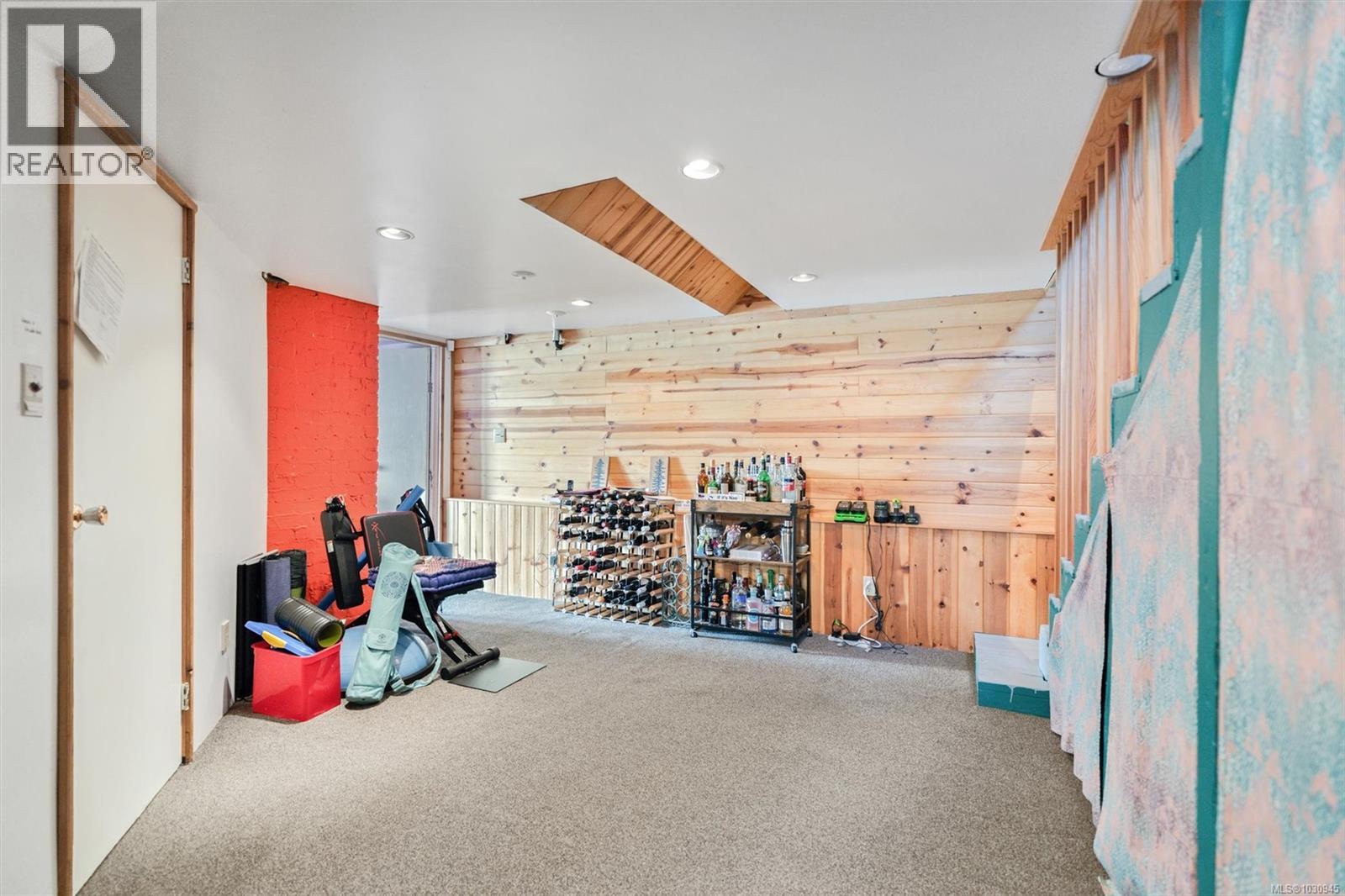 555 Lampson St, Esquimalt