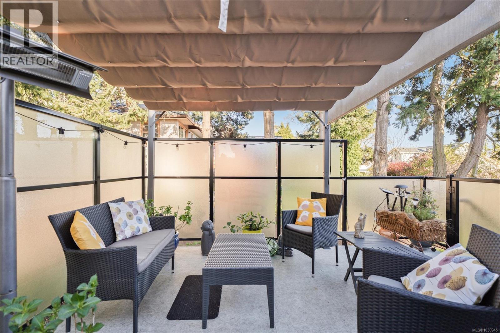 555 Lampson St, Esquimalt