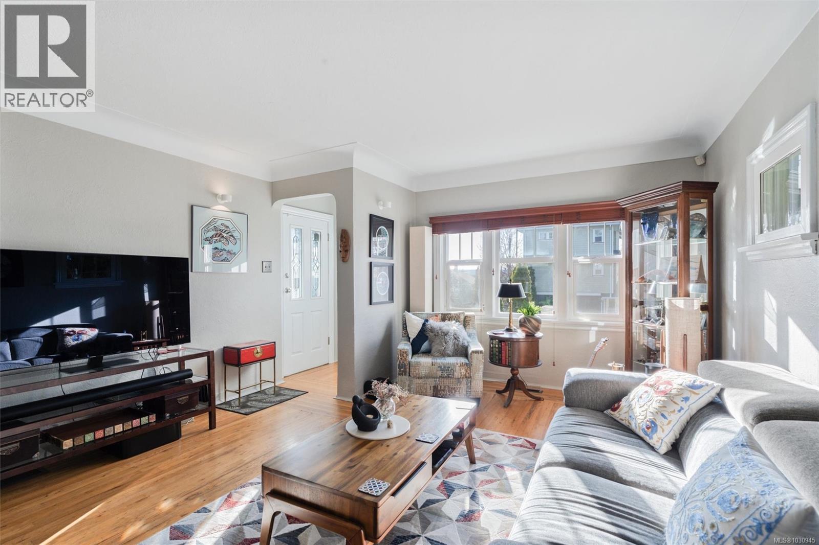 555 Lampson St, Esquimalt