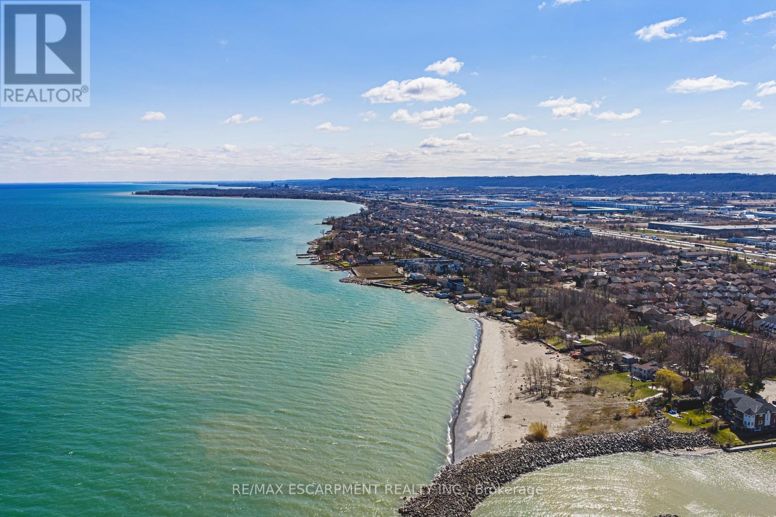#14 2 HARBOUR DRIVE - 35