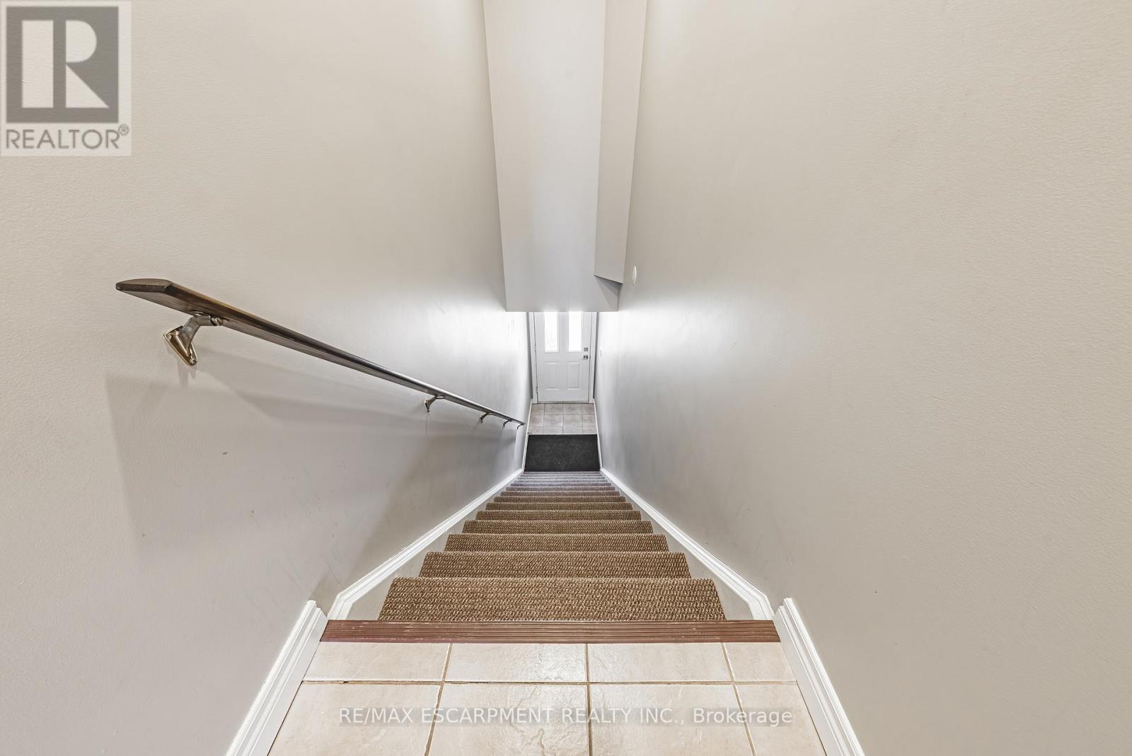 #14 2 HARBOUR DRIVE - 4