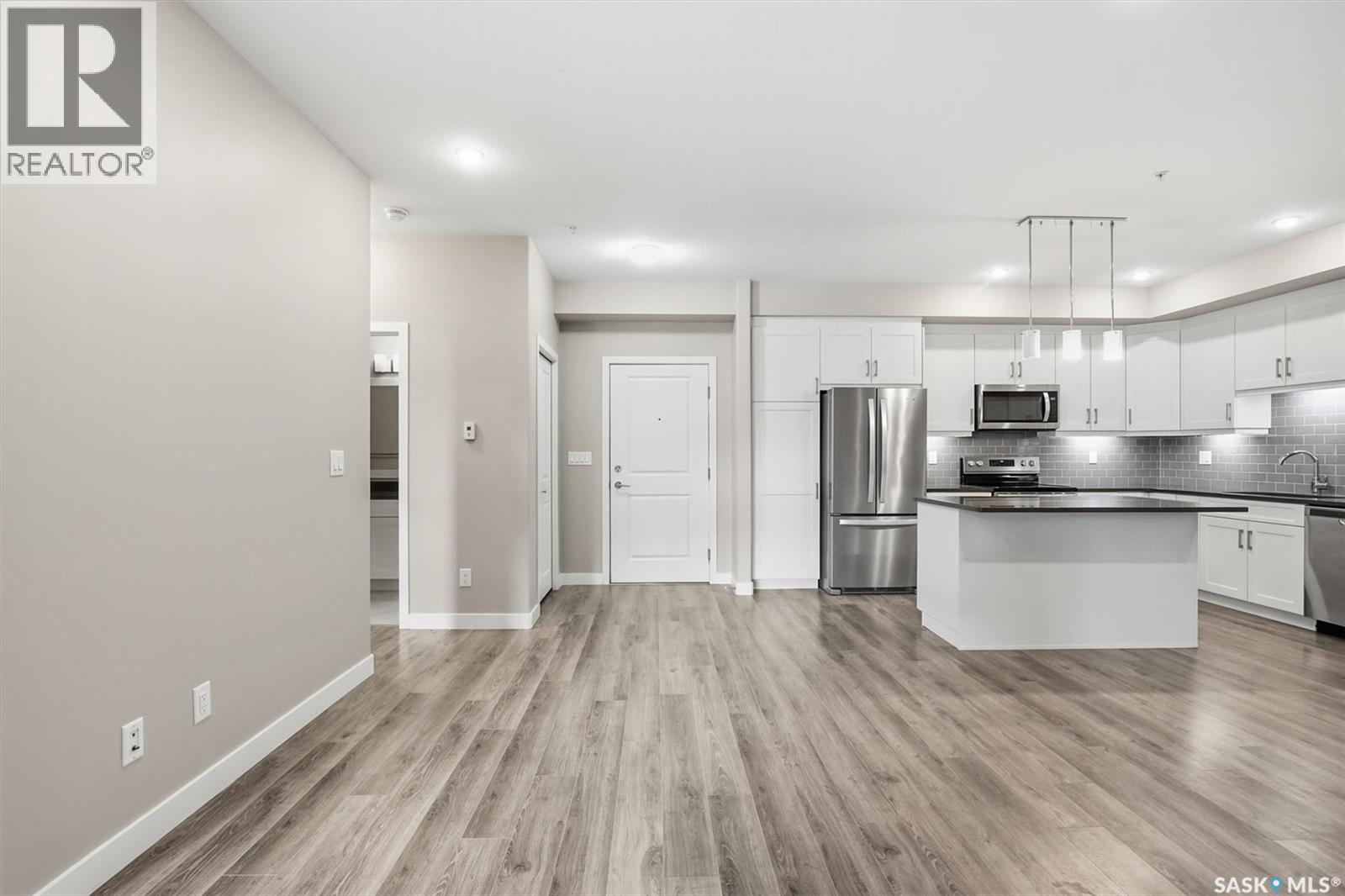 #108 322 SAGUENAY DRIVE - 12