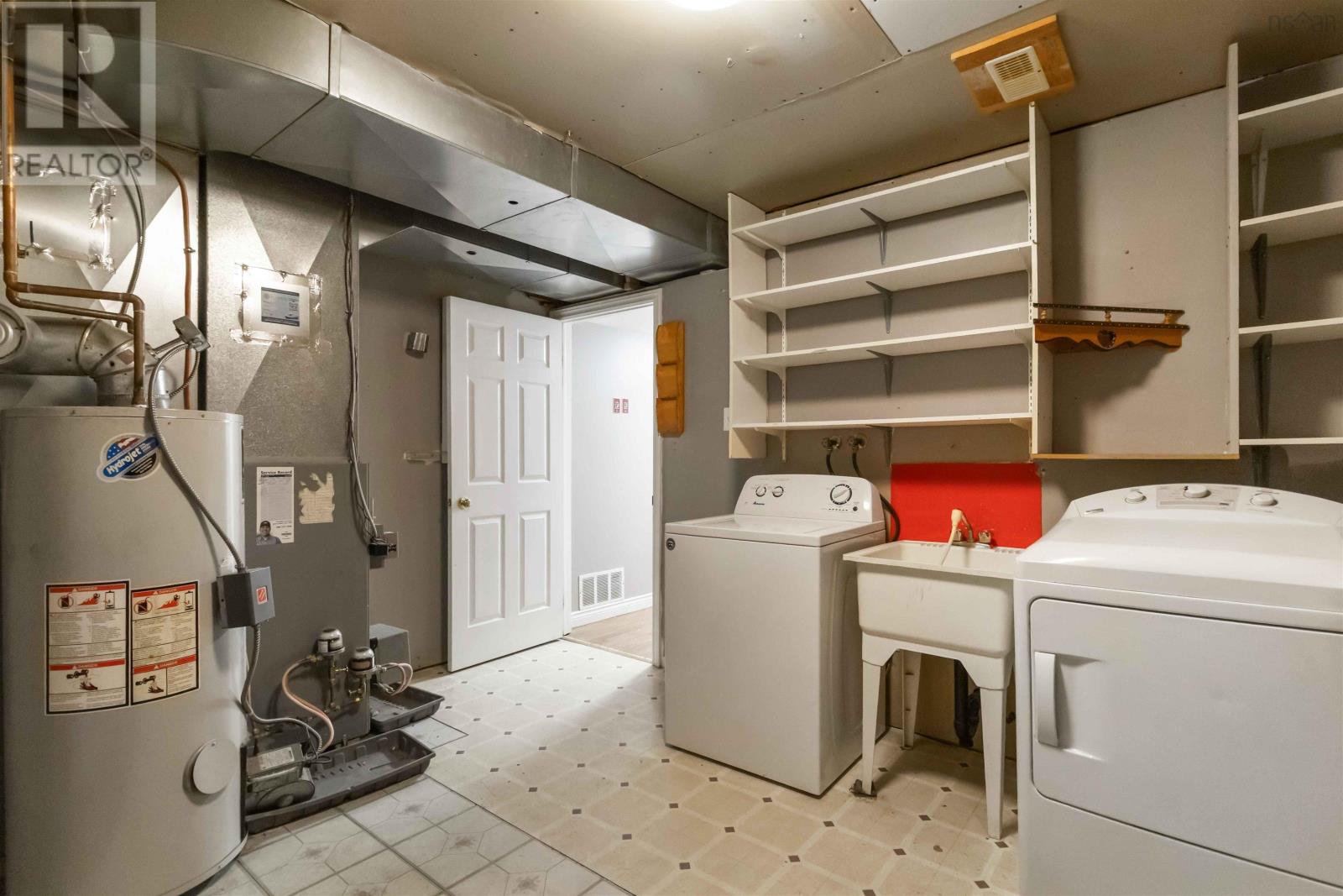 Property 35 of 49 of 146 Hirandale Crescent