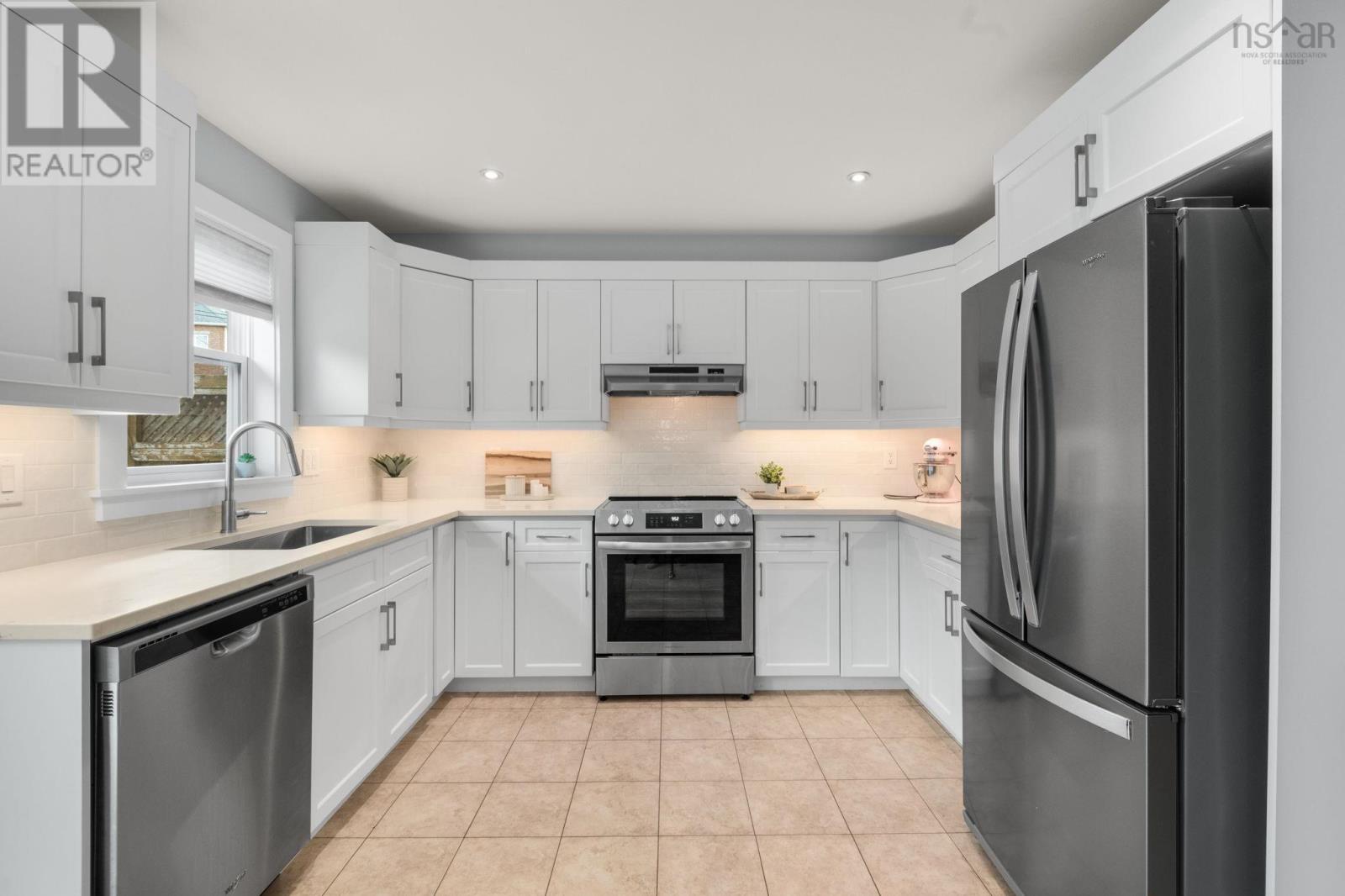 3 COLLINGWOOD COURT - 11