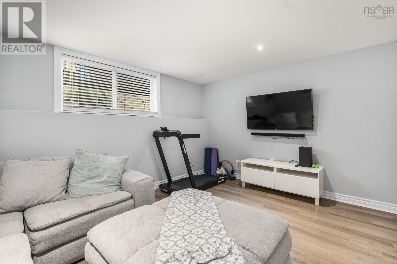 3 COLLINGWOOD COURT - 26