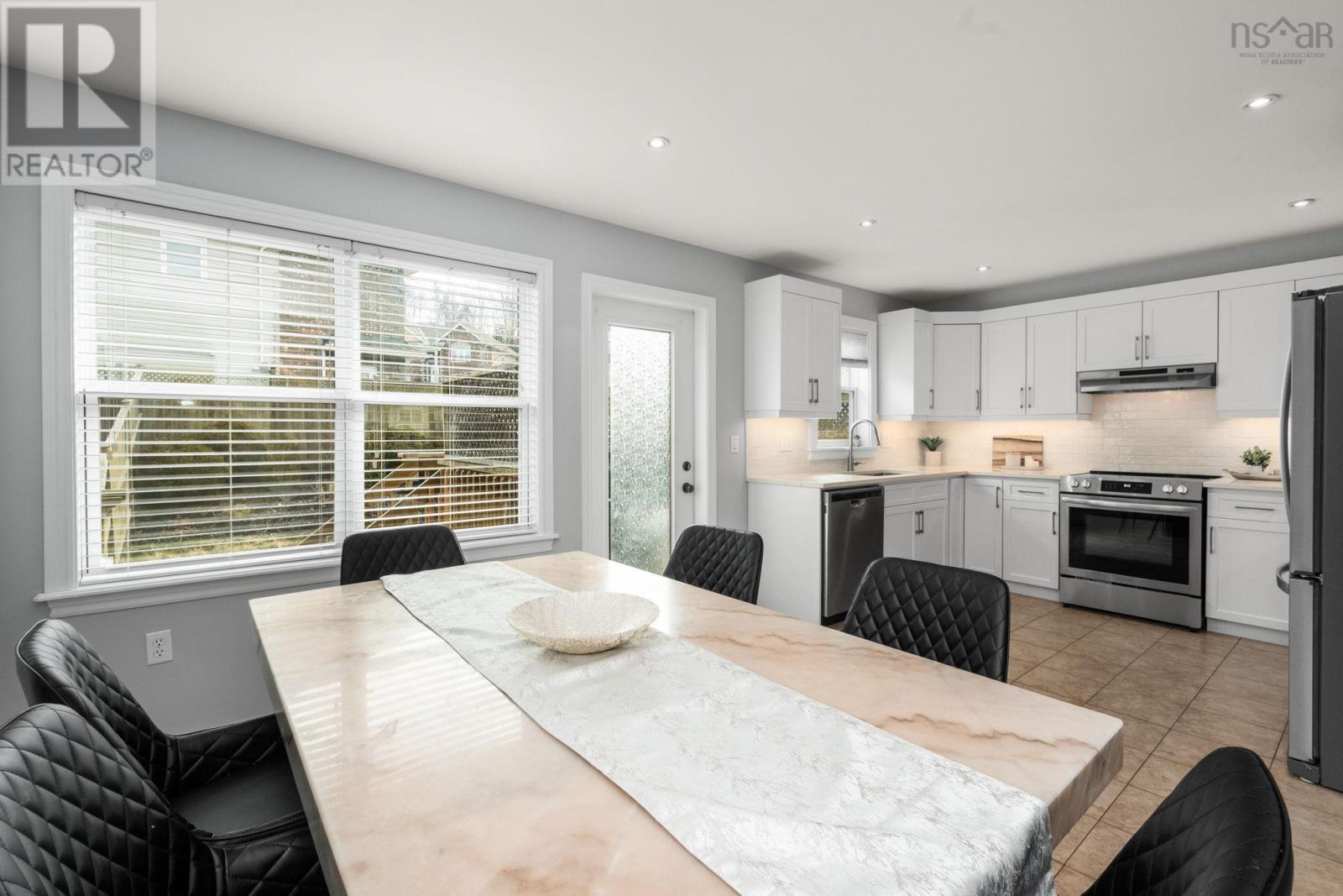 3 COLLINGWOOD COURT - 10