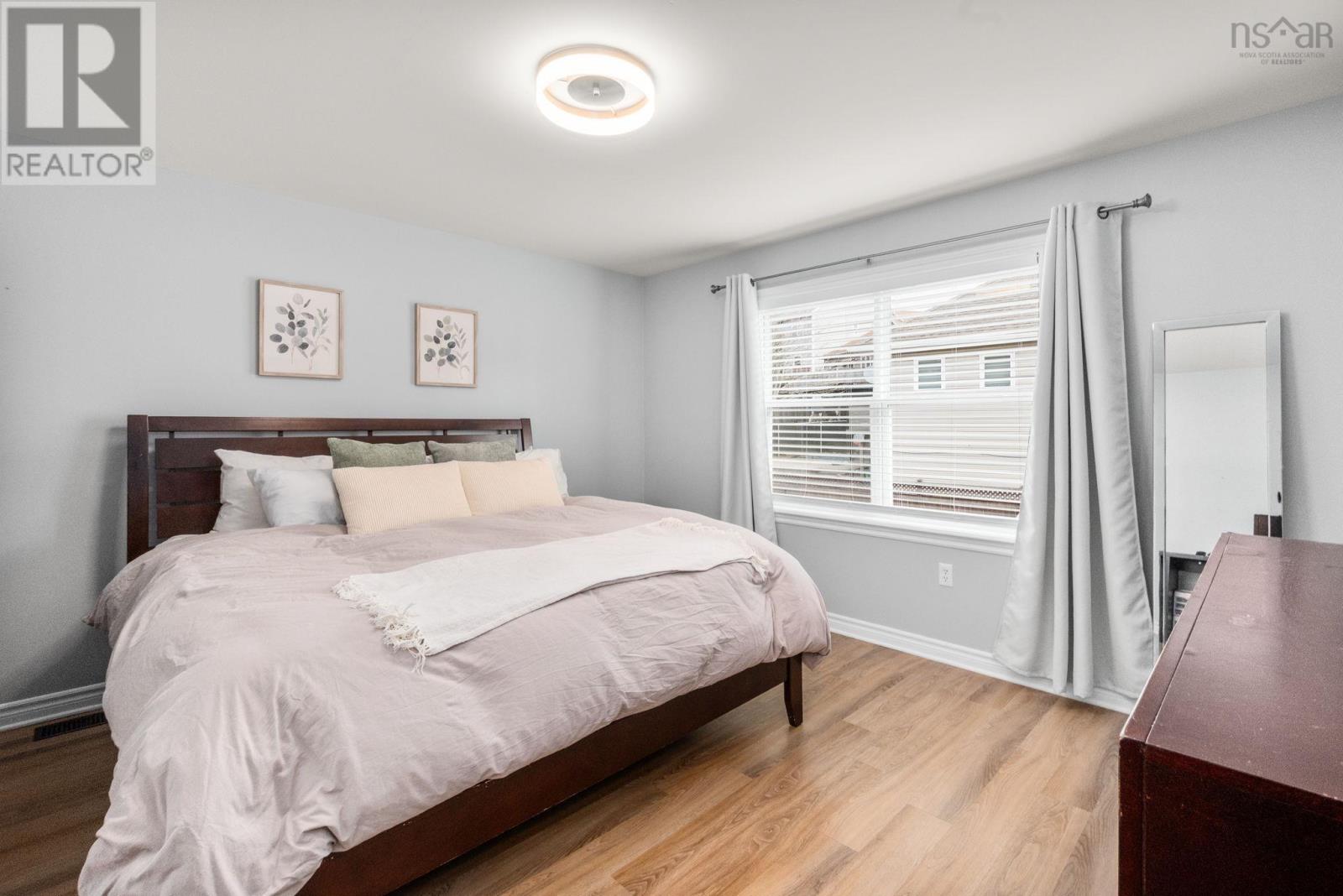 3 COLLINGWOOD COURT - 22