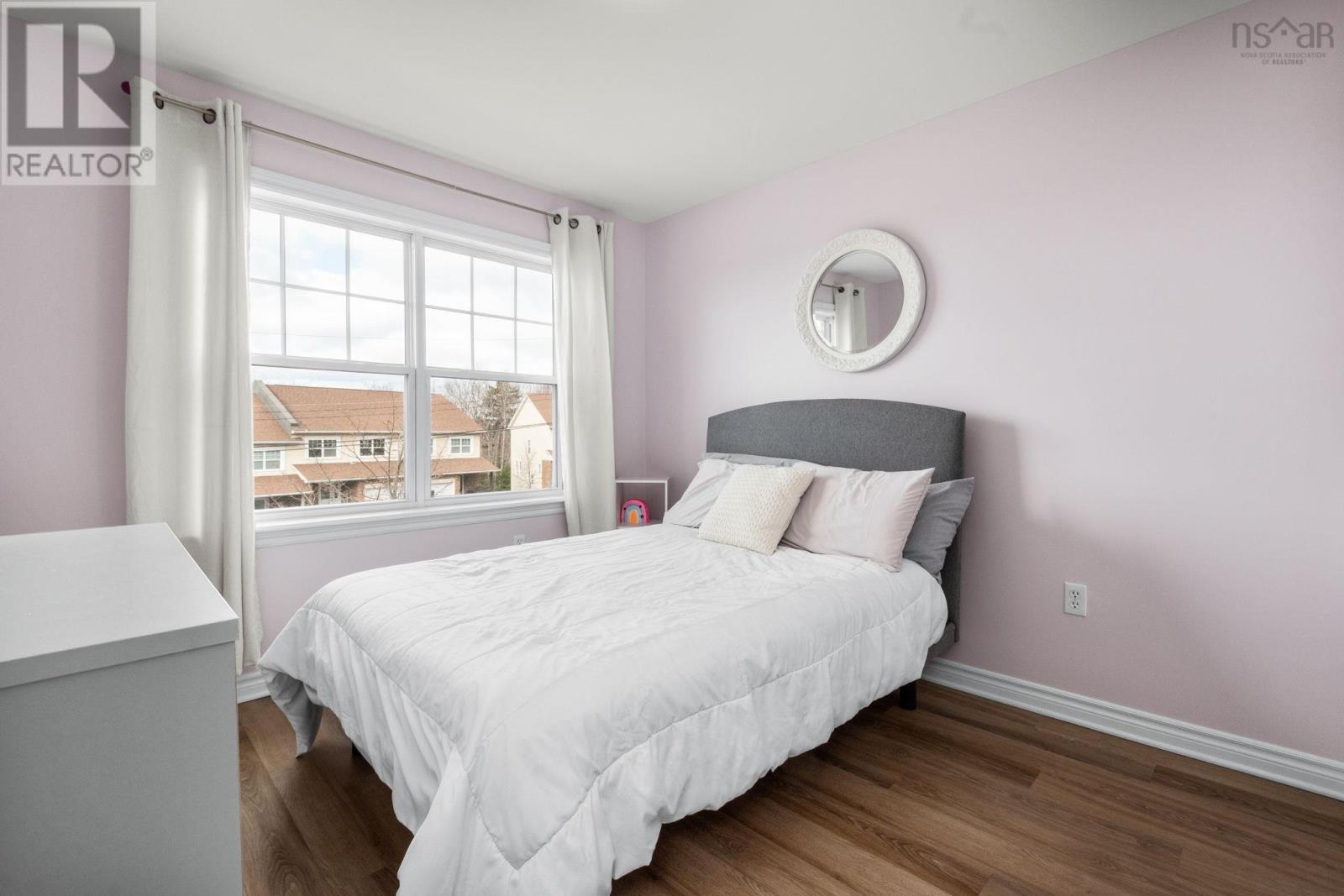 3 COLLINGWOOD COURT - 18