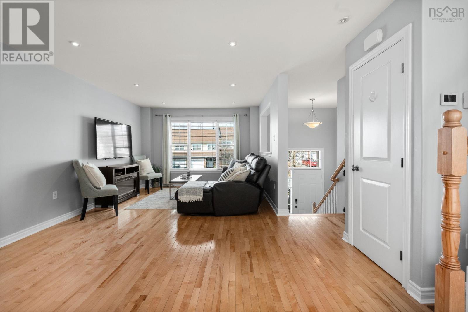 3 COLLINGWOOD COURT - 7