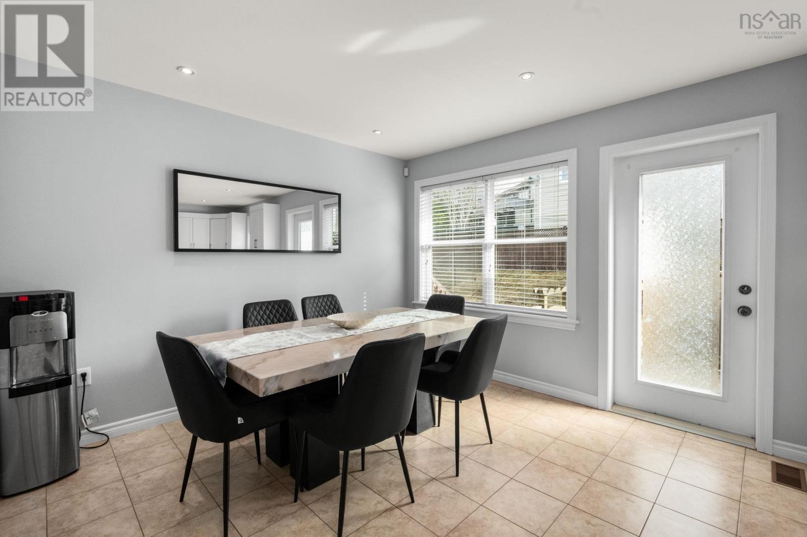 3 COLLINGWOOD COURT - 9