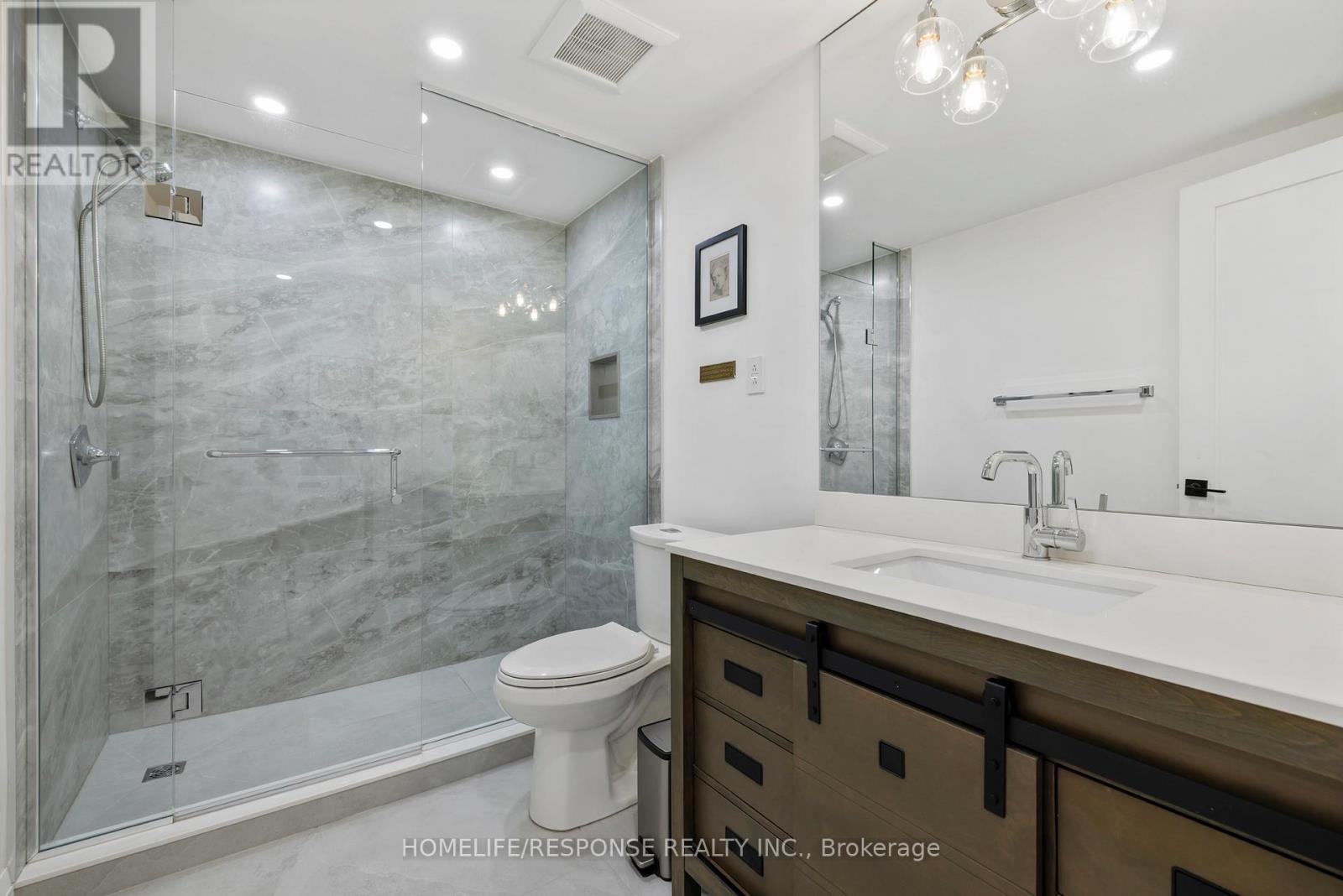 2110 COURTLAND CRESCENT - 41