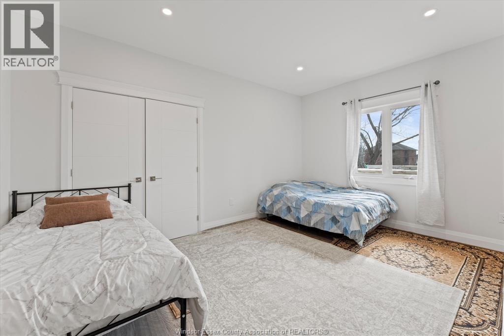 2585 KENORA STREET - 16