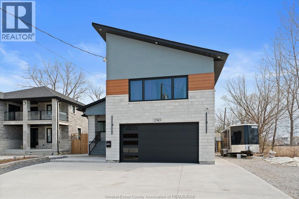 2585 KENORA STREET - 2