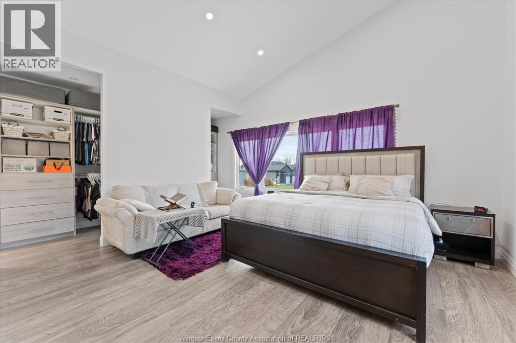 2585 KENORA STREET - 20