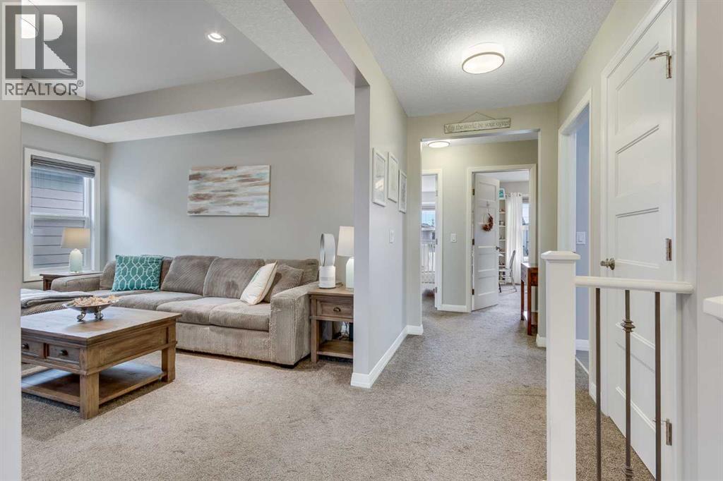 Single Family House for Sale in  Sage Bluff Green NW Sage Hill Calgary 