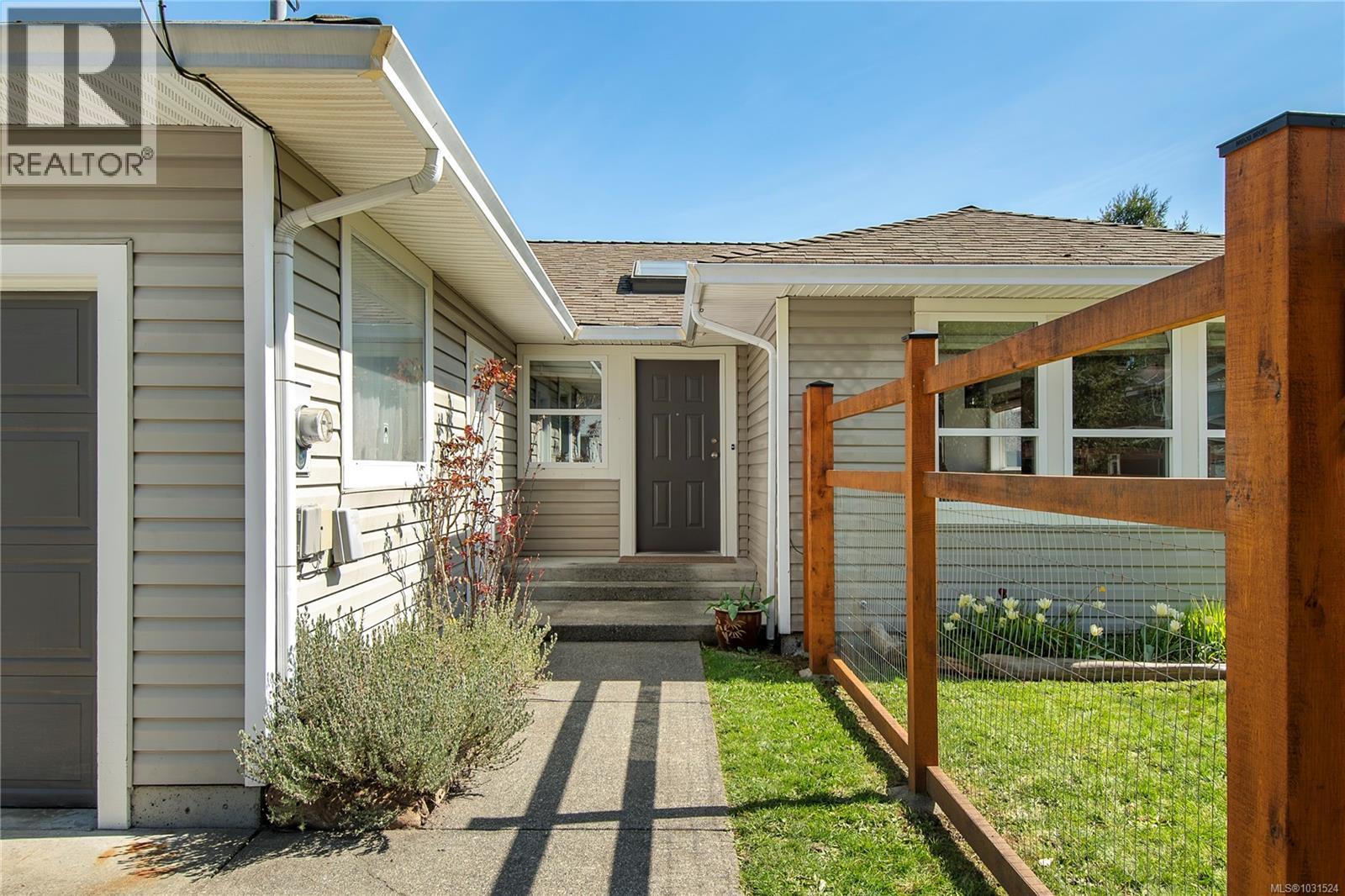 285 Crawford Rd, Campbell River