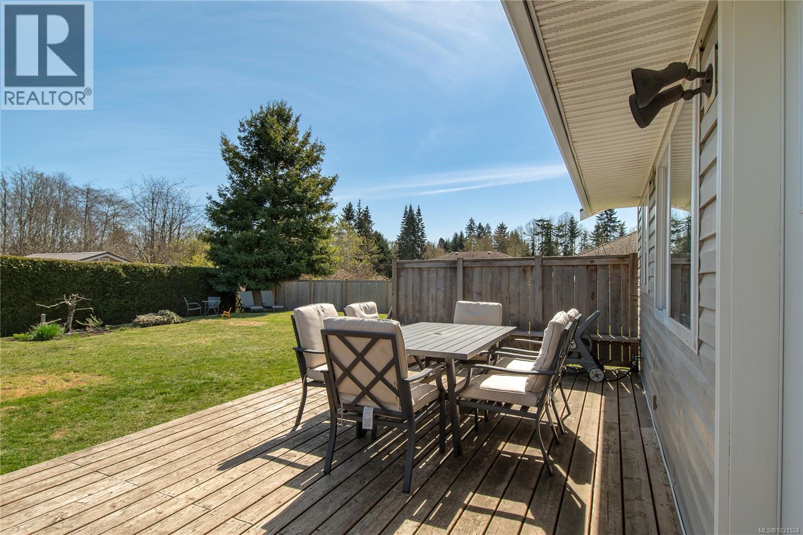 285 Crawford Rd, Campbell River