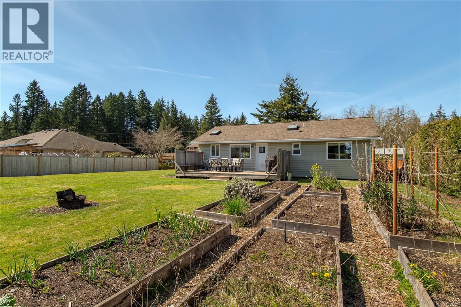 285 Crawford Rd, Campbell River