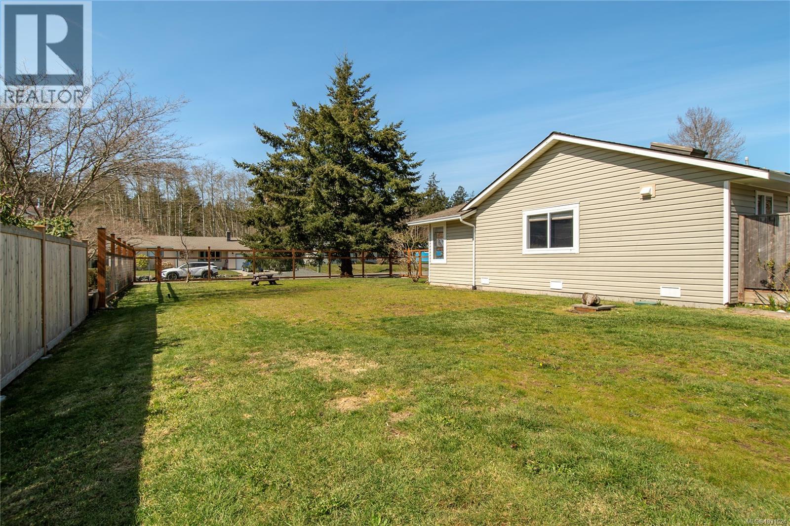 285 Crawford Rd, Campbell River