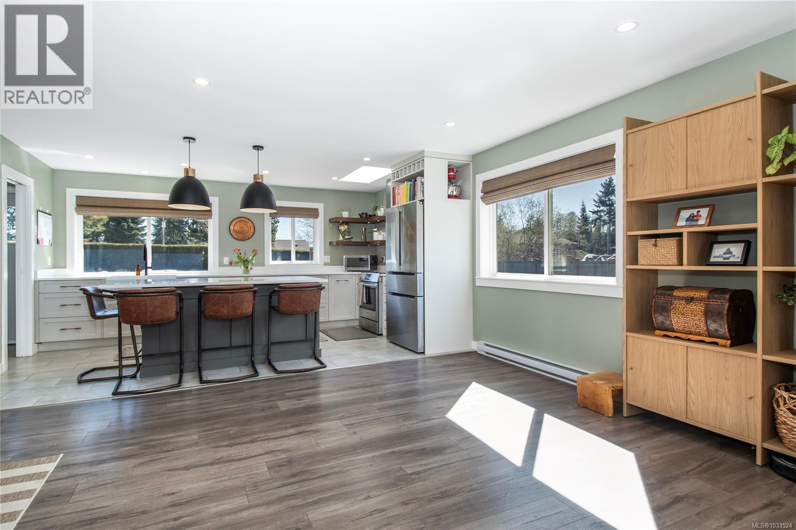 285 Crawford Rd, Campbell River