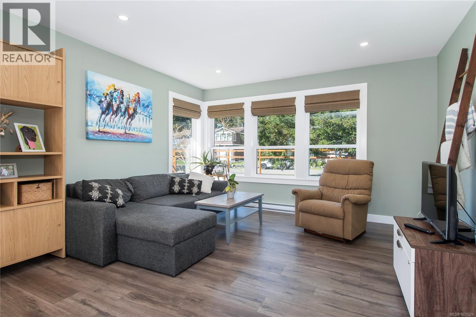 285 Crawford Rd, Campbell River