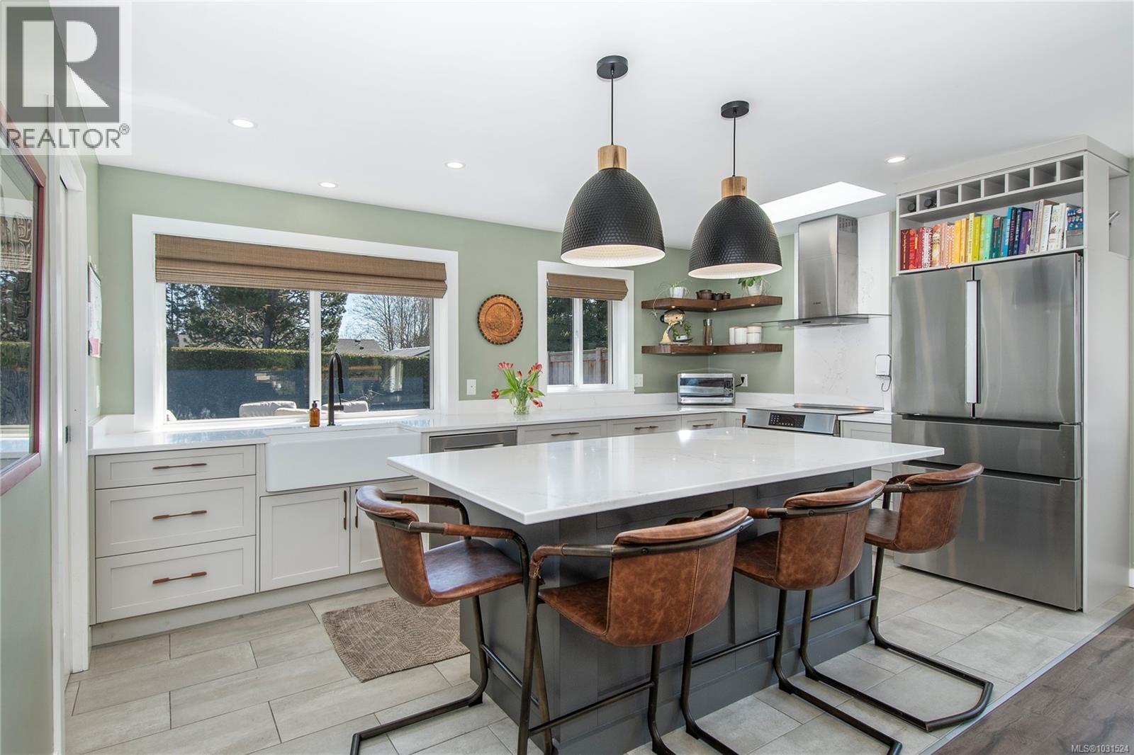 285 Crawford Rd, Campbell River