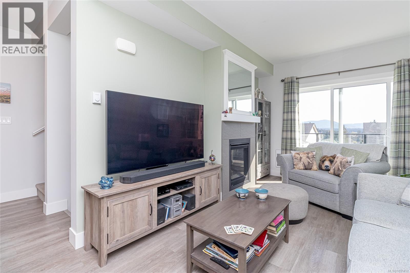 #15 3195 HERONS WAY - 6