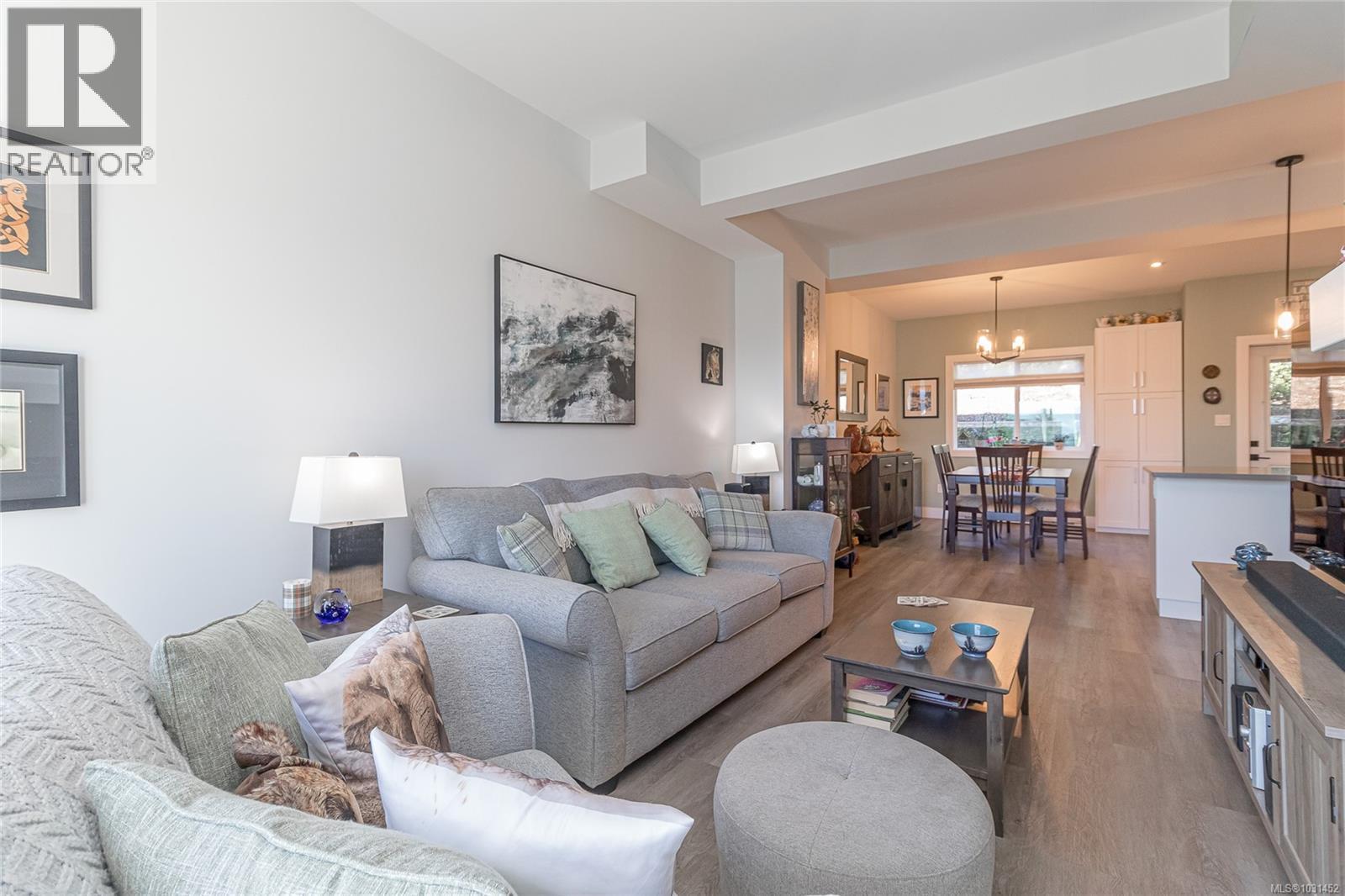 #15 3195 HERONS WAY - 8