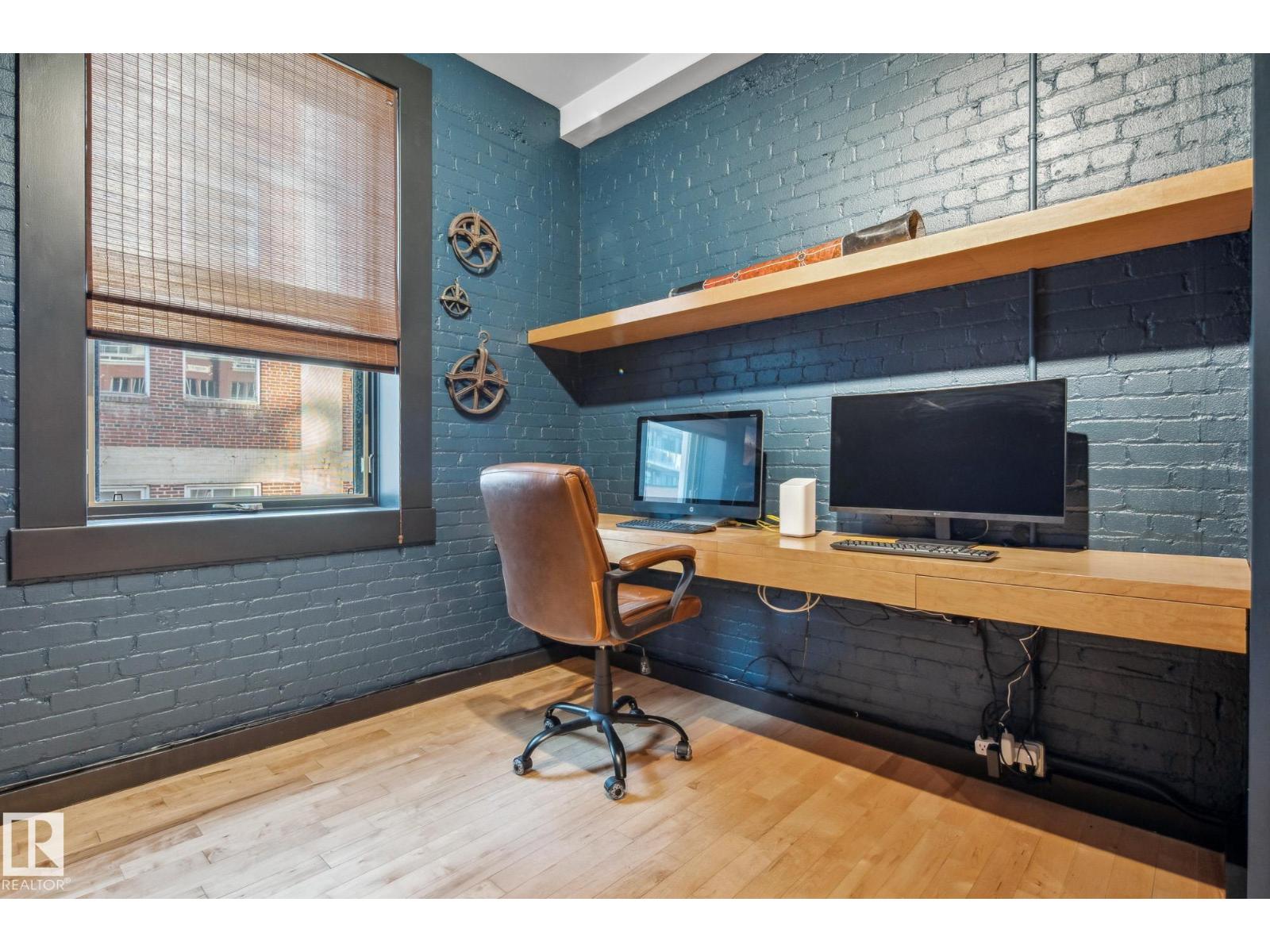 #302 10169 104 ST NW - 18