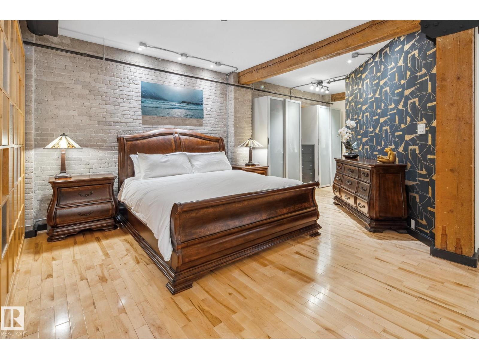 #302 10169 104 ST NW - 25