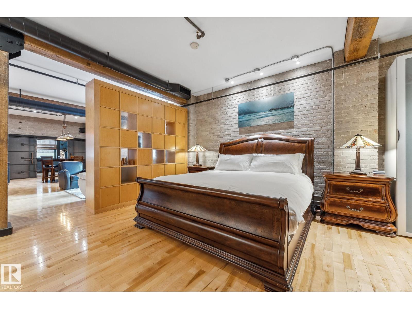 #302 10169 104 ST NW - 27