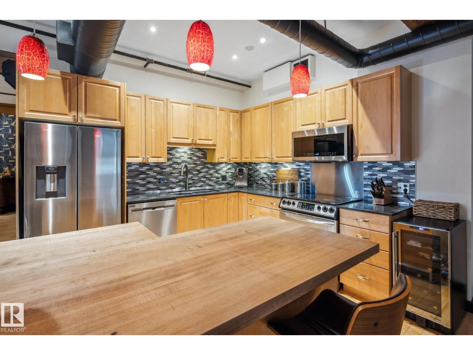 #302 10169 104 ST NW - 9