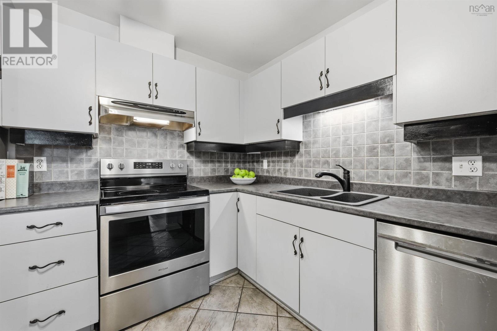 Property 10 of 34 of 307 87 Kearney Lake Road