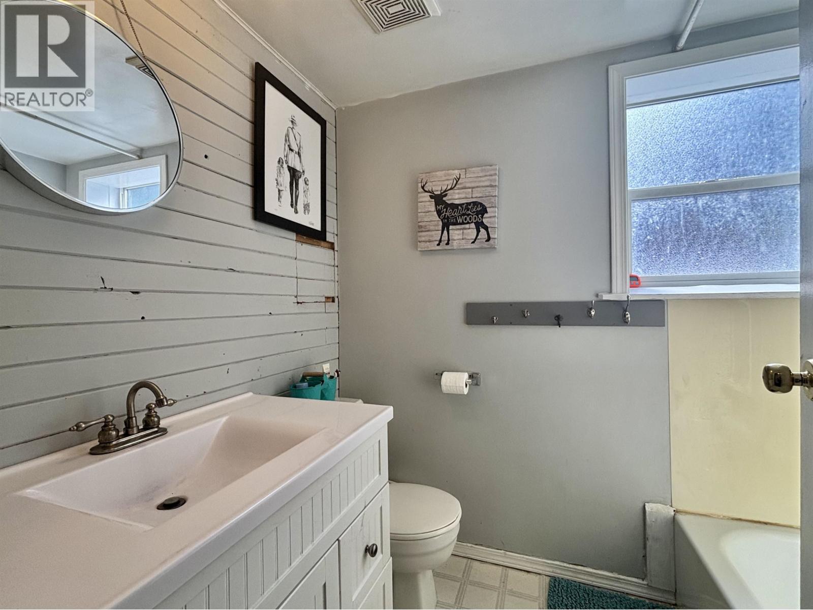5047 EASZEE DRIVE - 24