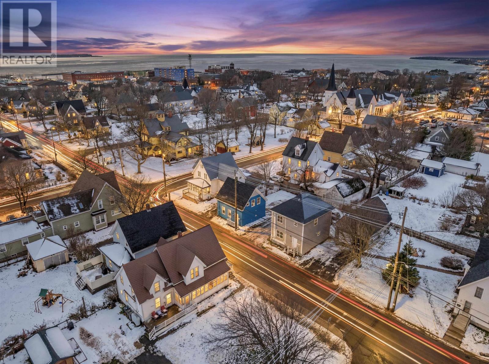 100 GRANVILLE STREET - 24