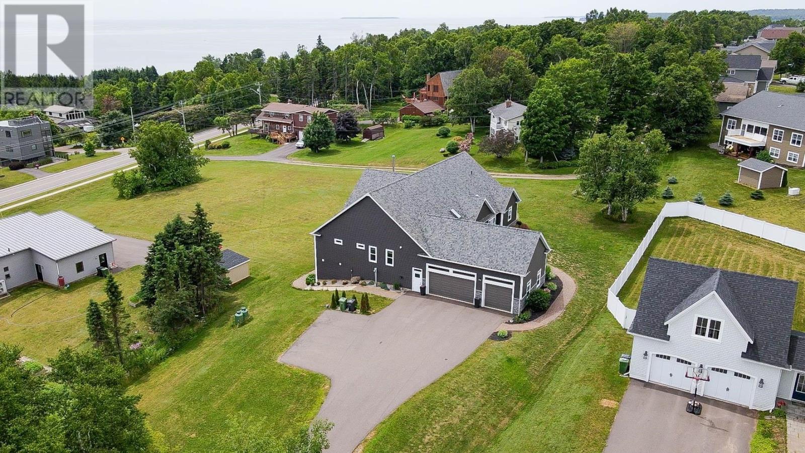 23 PAGET CRESCENT - 11