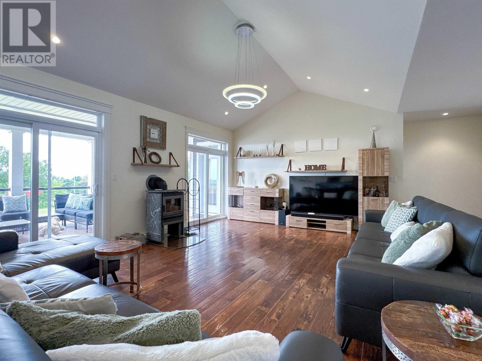 23 PAGET CRESCENT - 15