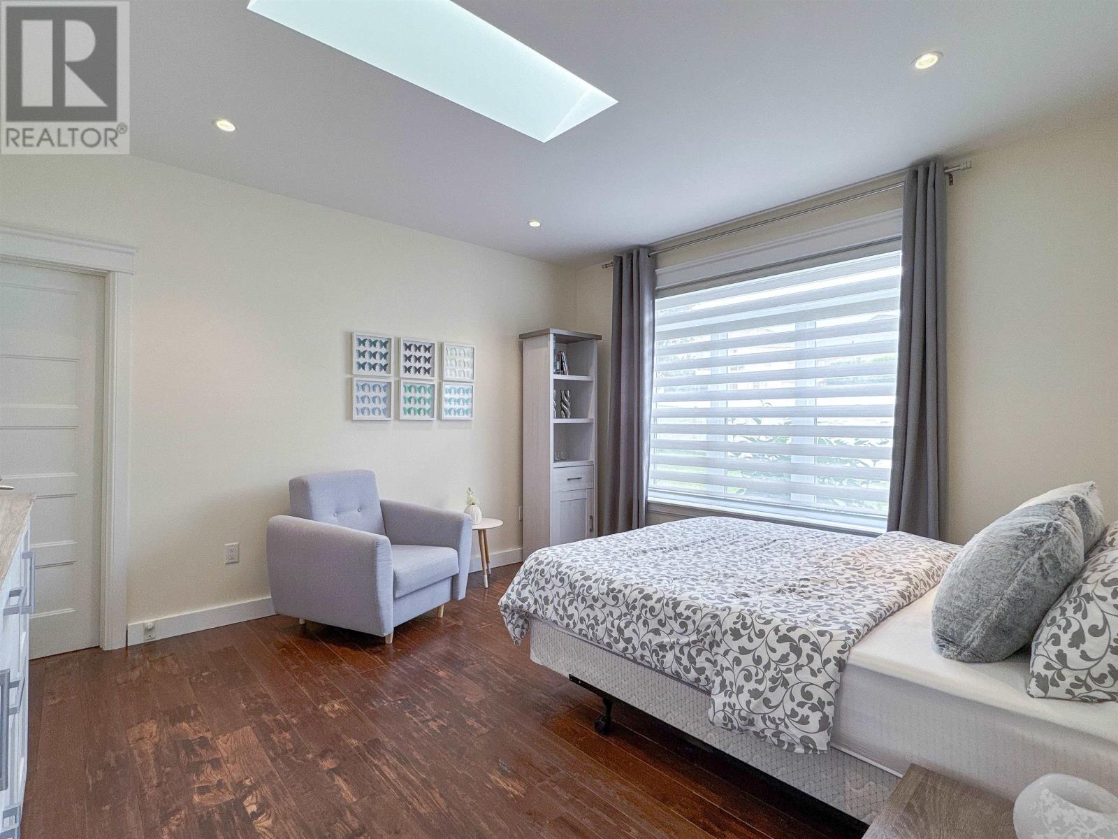 23 PAGET CRESCENT - 31