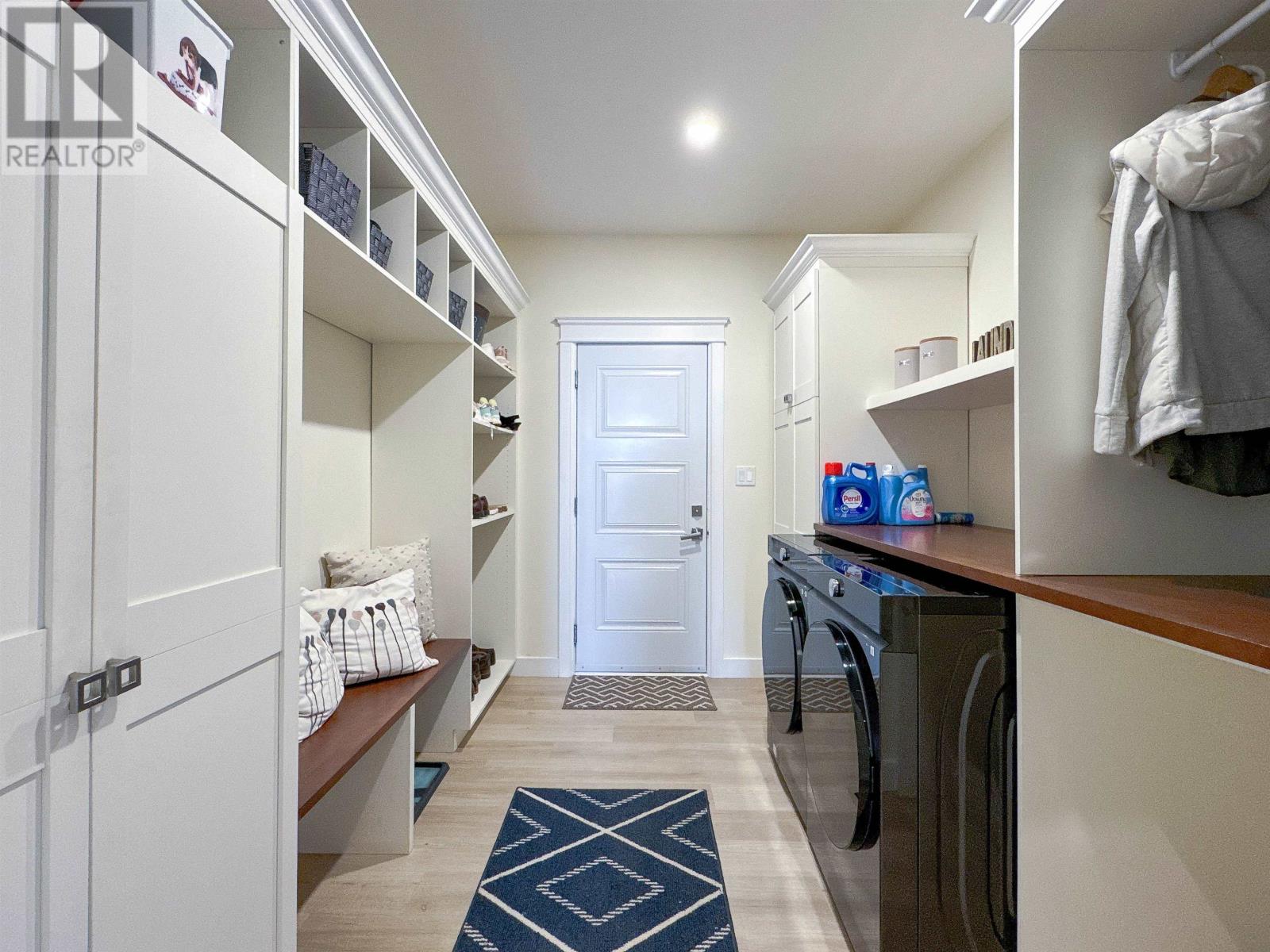 23 PAGET CRESCENT - 36